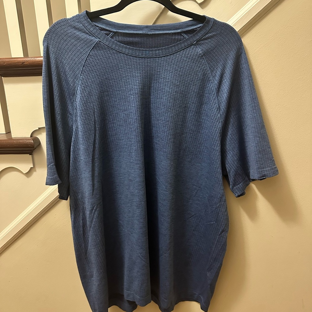 lululemon athletica Blue Short Sleeve Tee